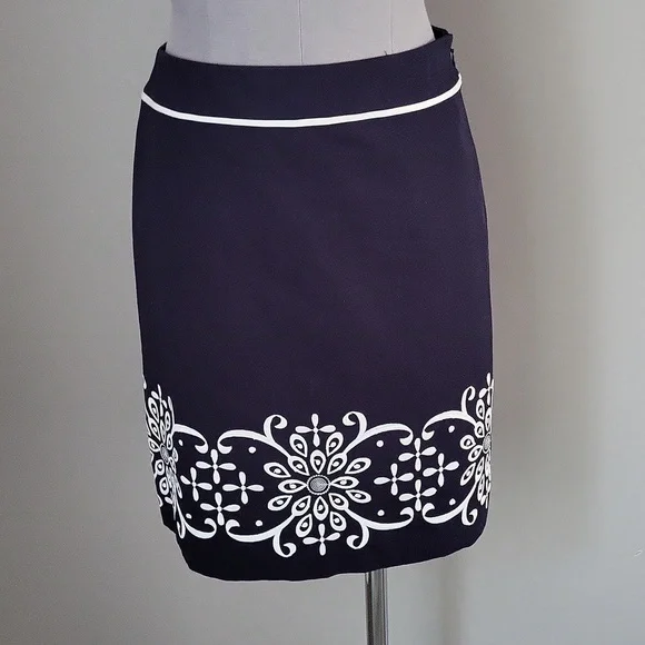 Ann Taylor Midnight Blue Pencil Skirt With White Embroidery - Picture 1 of 8